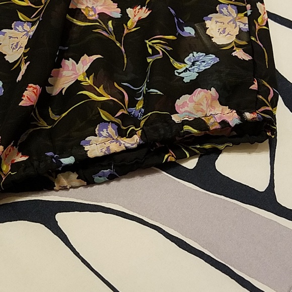 Flower Blouse - Picture 3 of 5